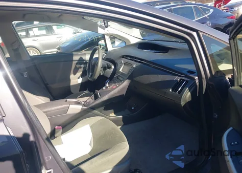 2013 Toyota Prius Three z USA, uszkodzony, nr VIN JTDKN3DU4D1631259